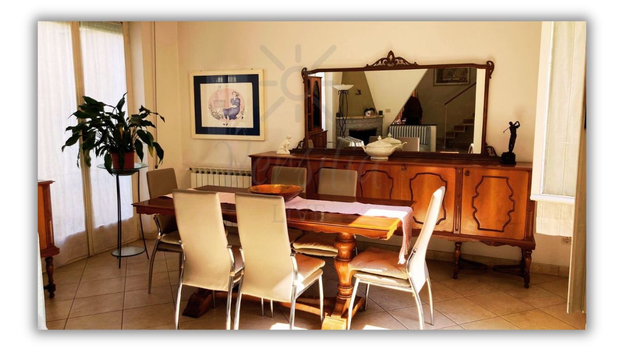 casa indipendente in vendita a viareggio citta giardino